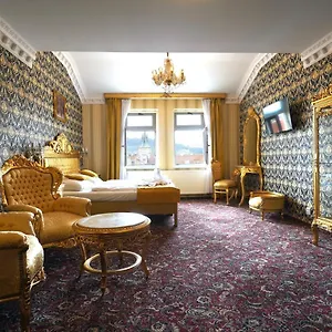Liliova Old Town Hotell